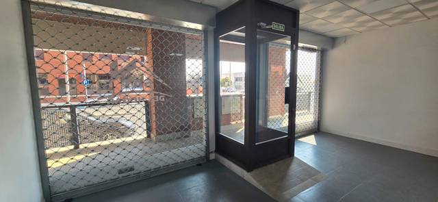 Local comercial en Alquiler en Calle El Greco, 6 en El Quiñón