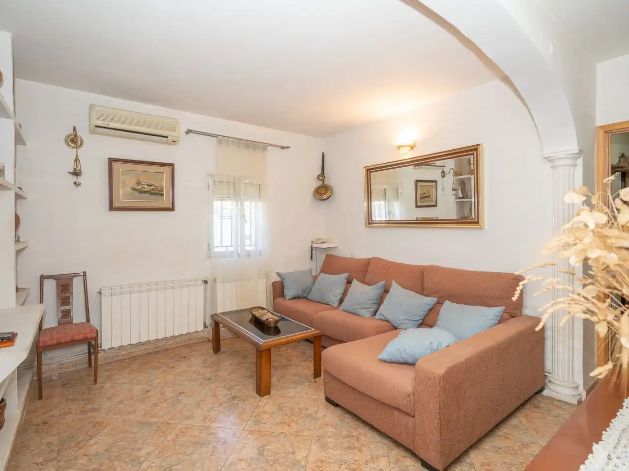 Sala d'estar de Casa o xalet en venda en Palomeque amb Piscina