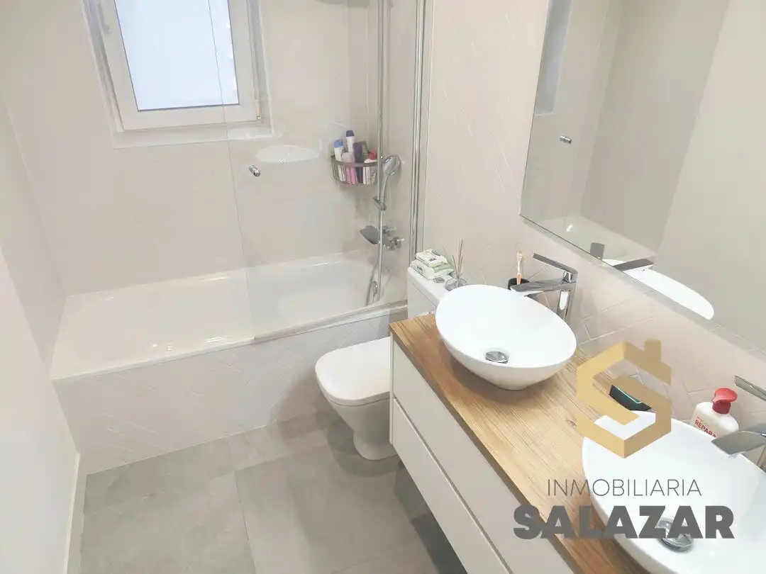 Piso con terraza en venta en Careaga Placido Plaza, imagen 28