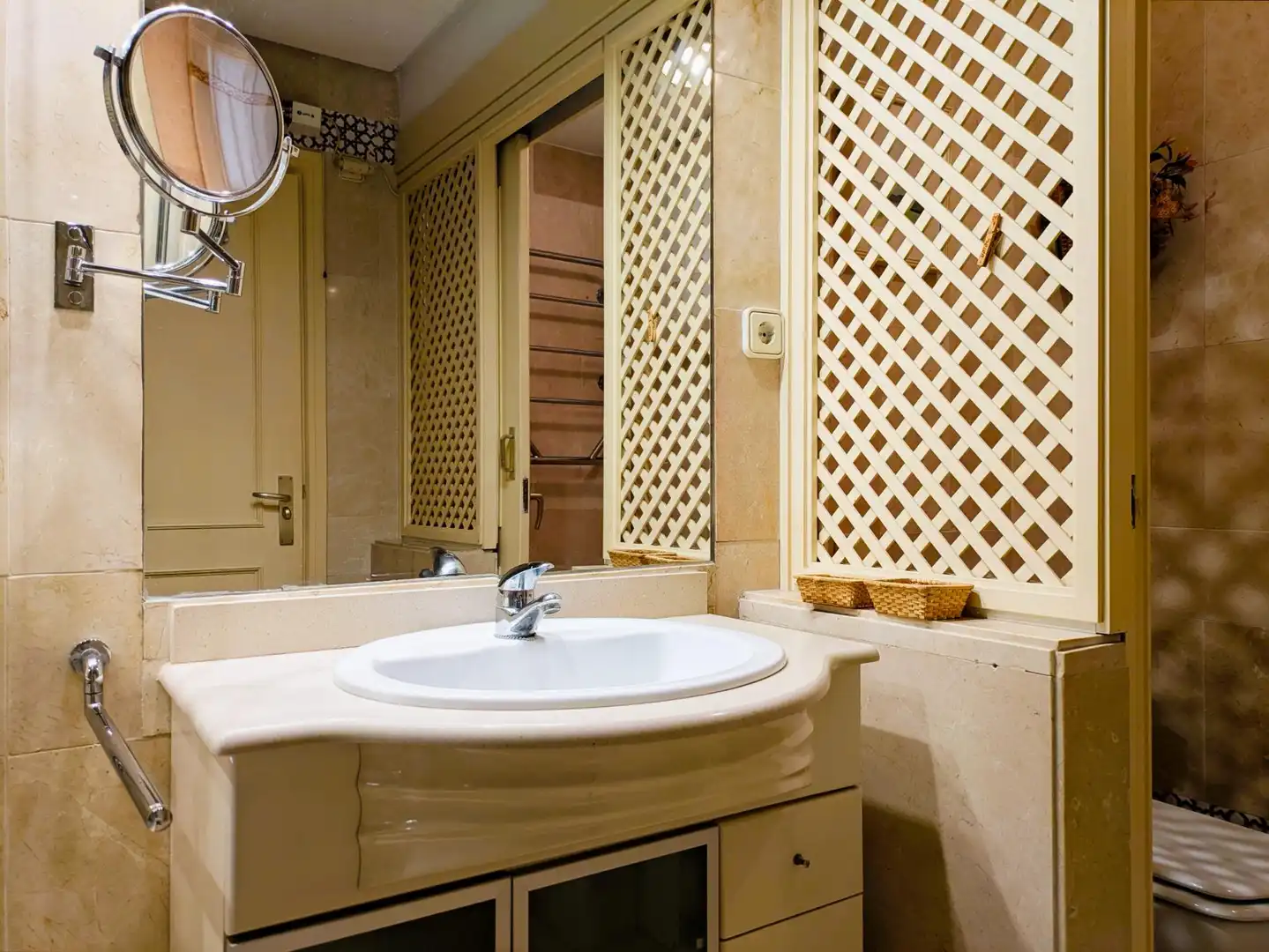 Bathroom of Flat for sale in Marbella  with Air Conditioner, Heating and Private garden