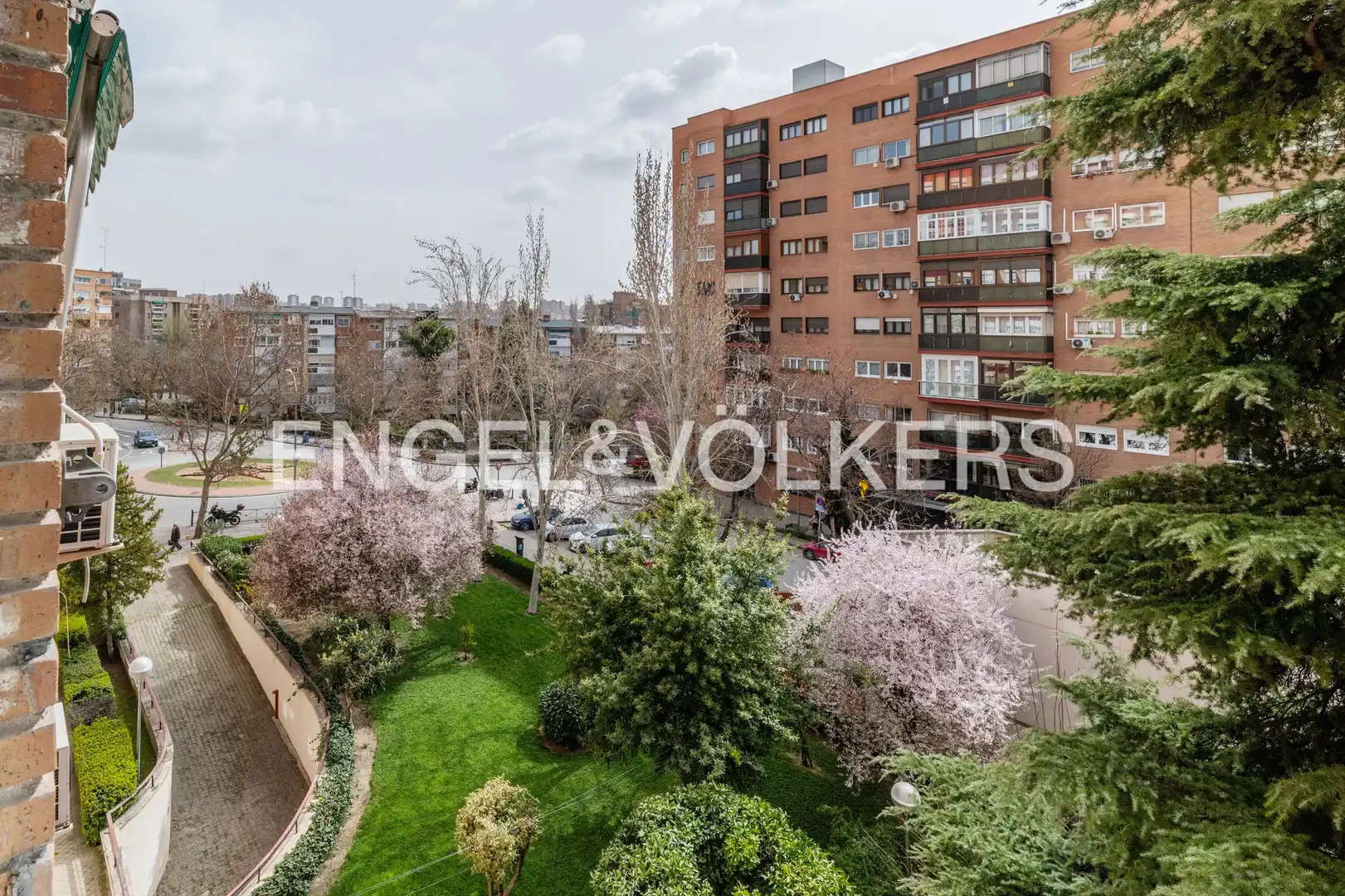 Vista exterior de Piso en venta en Madrid con Aire acondicionado y Calefacción