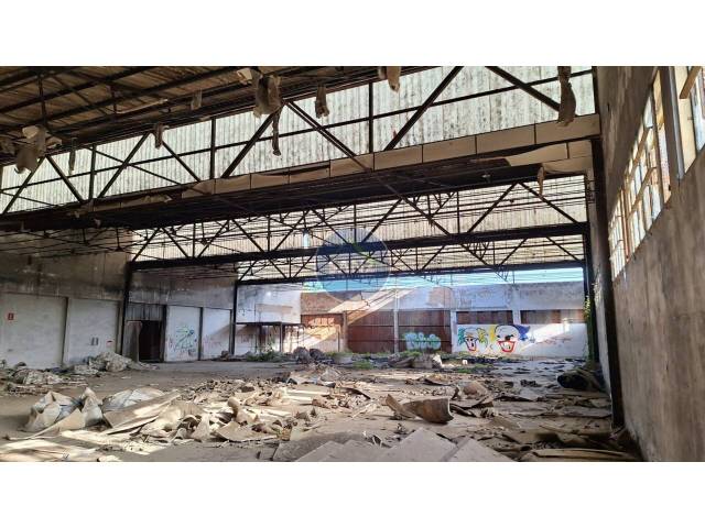 Nave industrial en Venta en El Pla en Centro