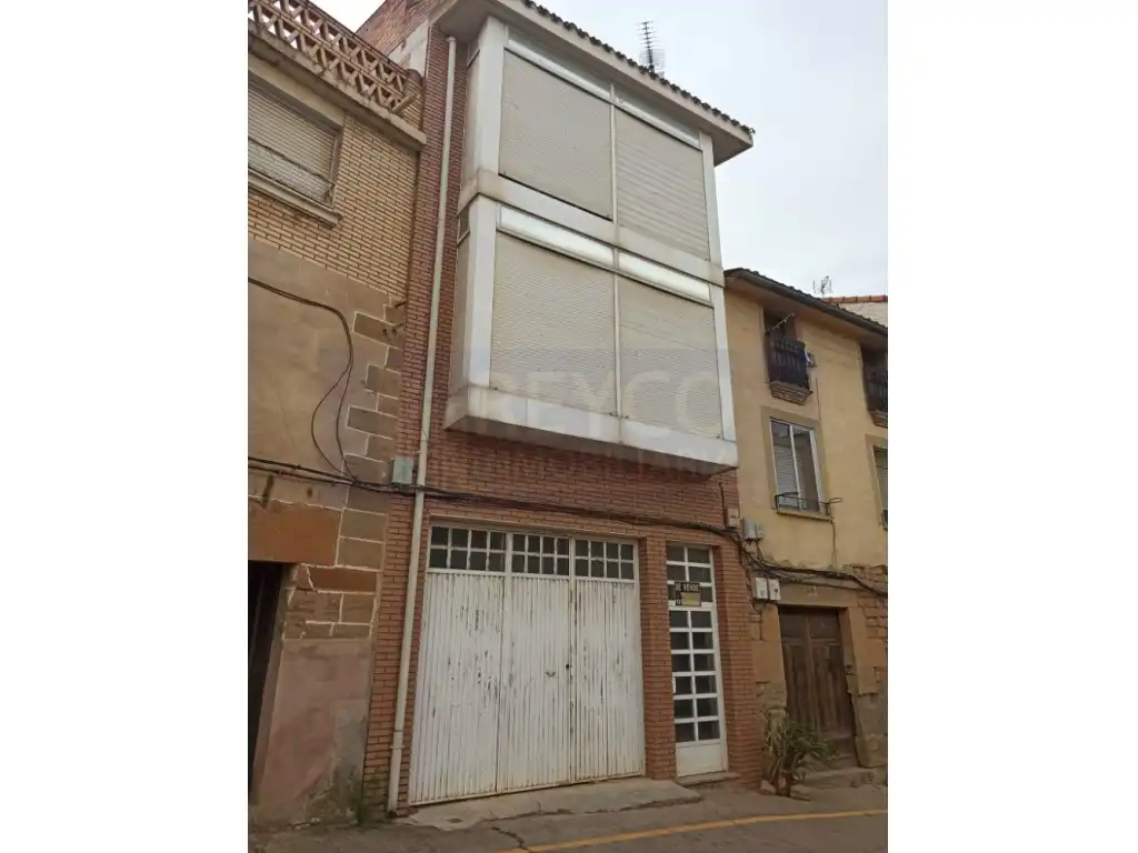 Local comercial en venda a Cenicero