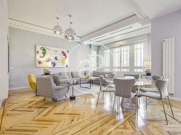 Flat with balcony to rent in Calle del Príncipe de Vergara