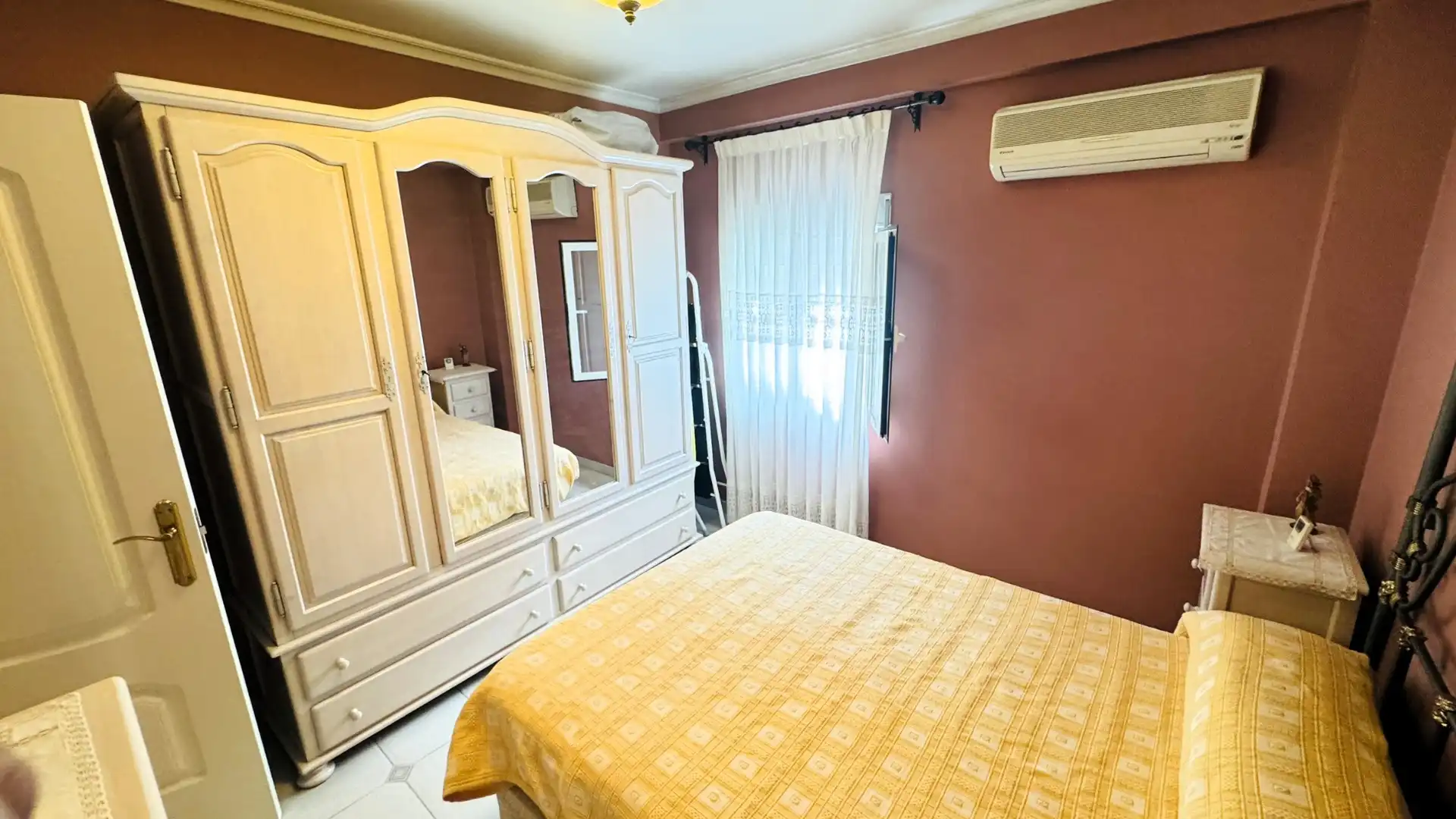 Bedroom of Flat for sale in Parla  with Air Conditioner, Heating and Private garden