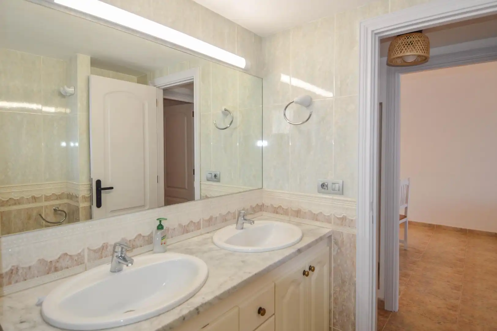 Baño de Apartamento en venta en Mogán con Aire acondicionado, Terraza y Amueblado