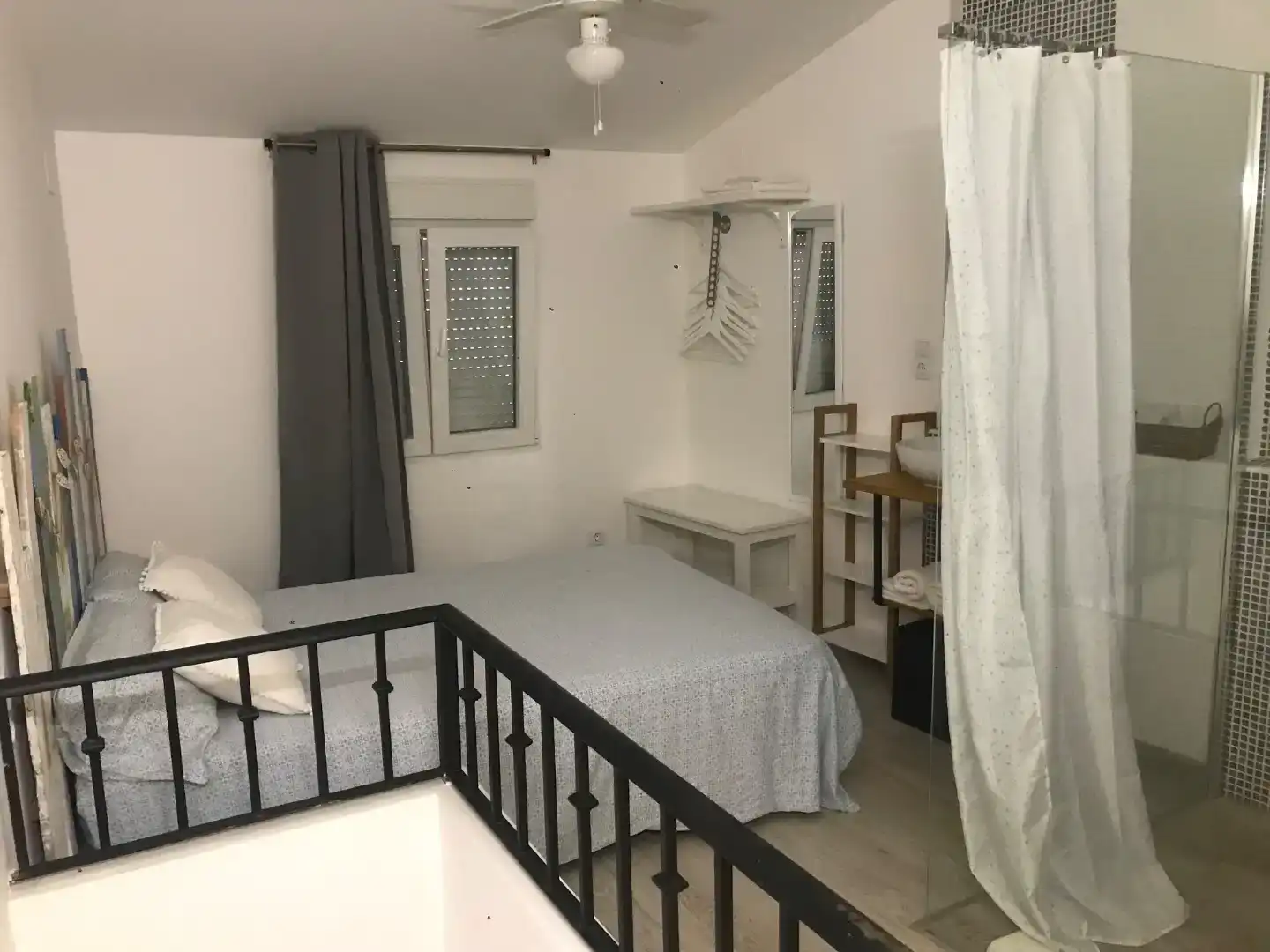 Schlafzimmer von Loft zur Miete in Higueruela mit Parkett und Möbliert