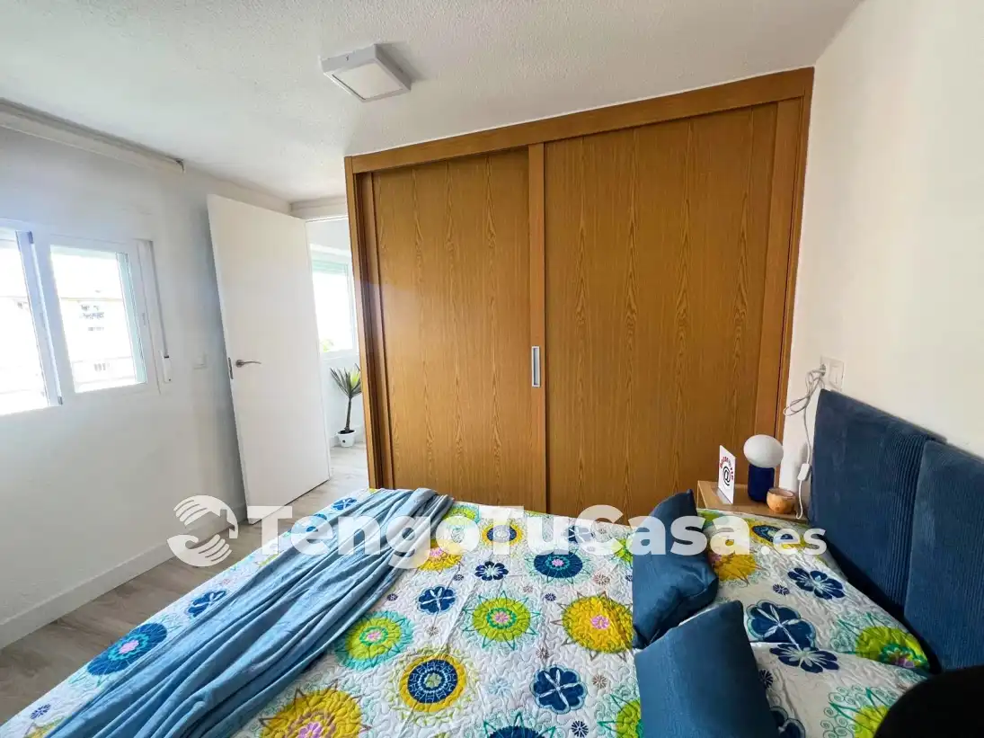 Bedroom of Flat for sale in Madrid  with Air Conditioner, Furnished and Oven