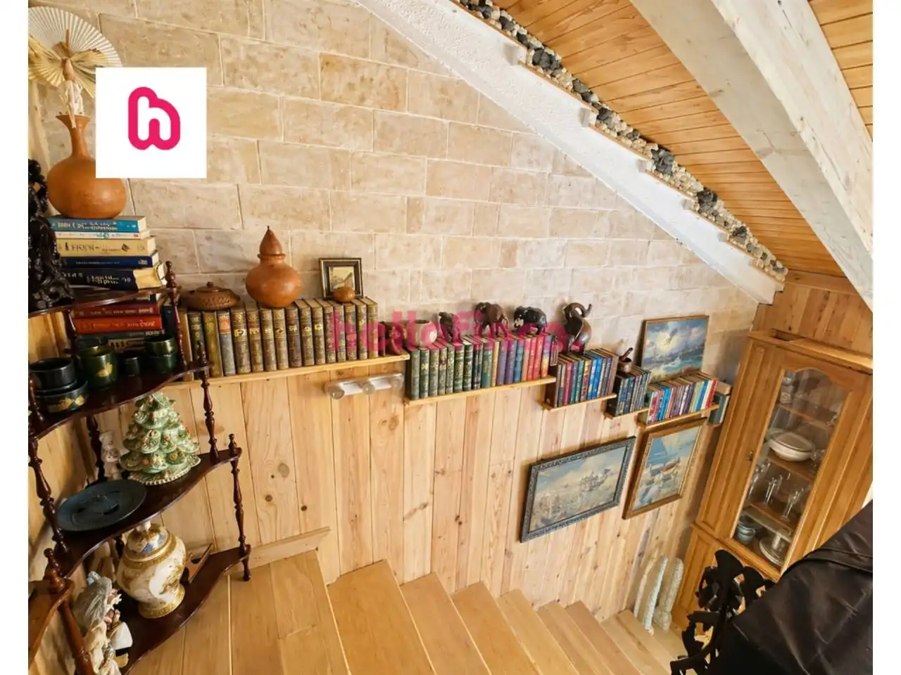 Sala de estar de Dúplex en venta en Sant Joan Les Fonts con Aire acondicionado, Calefacción y Parquet