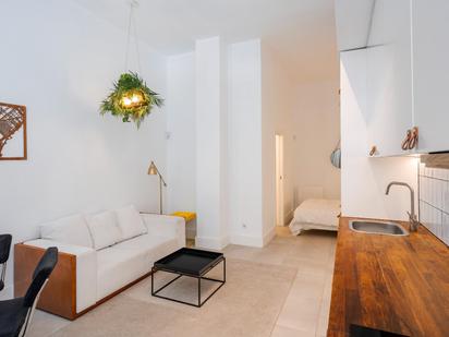 Sala d'estar de Planta baixa en venda en  Madrid Capital