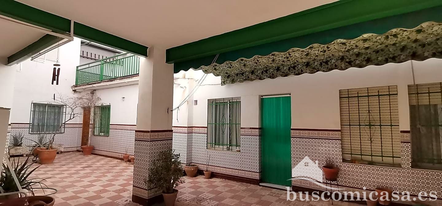 Casa o xalet en venda en Linares amb Calefacció, Terrassa i Traster