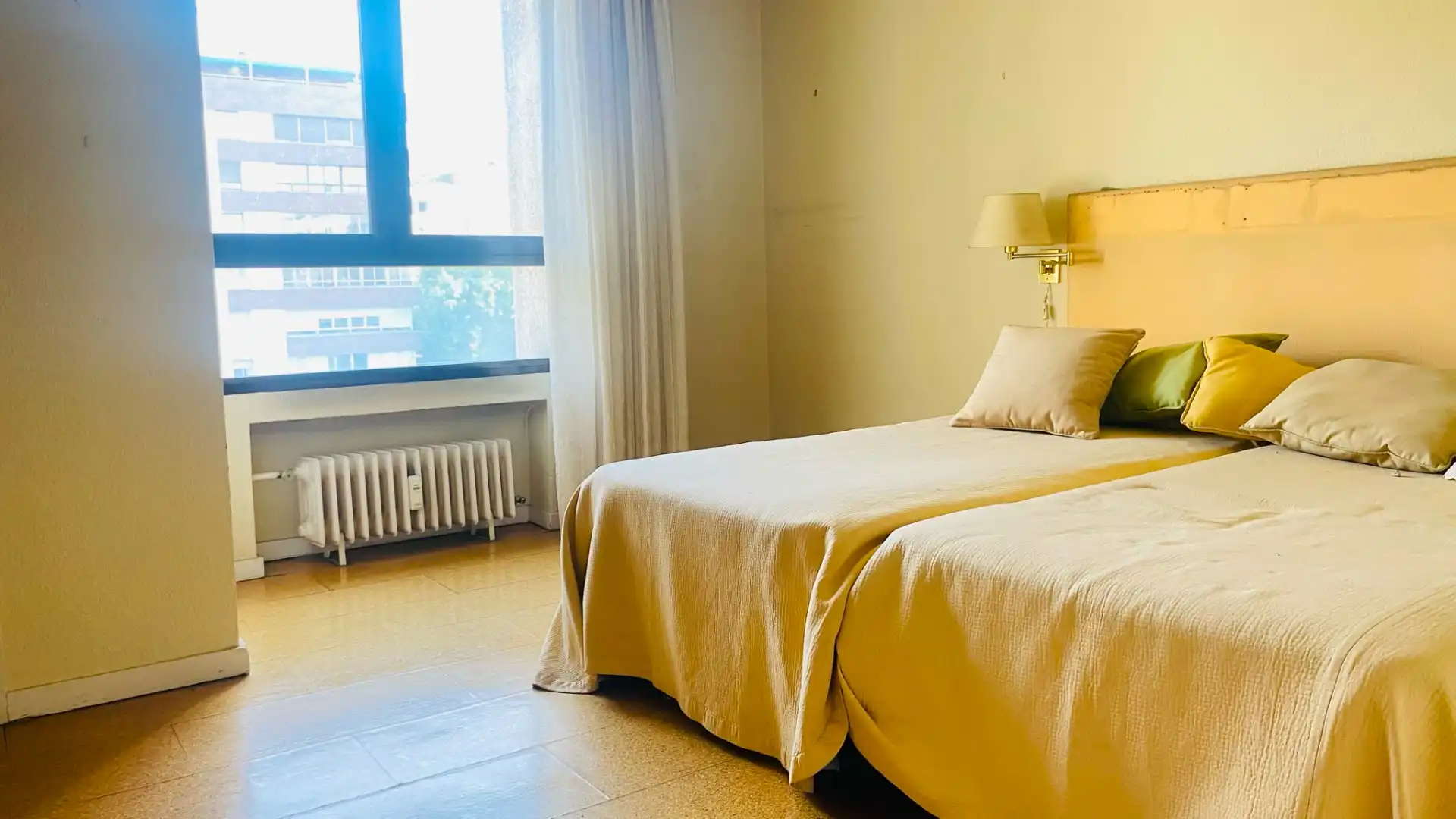 Habitación de Piso en venta en Madrid con Aire acondicionado, Calefacción y Jardín privado