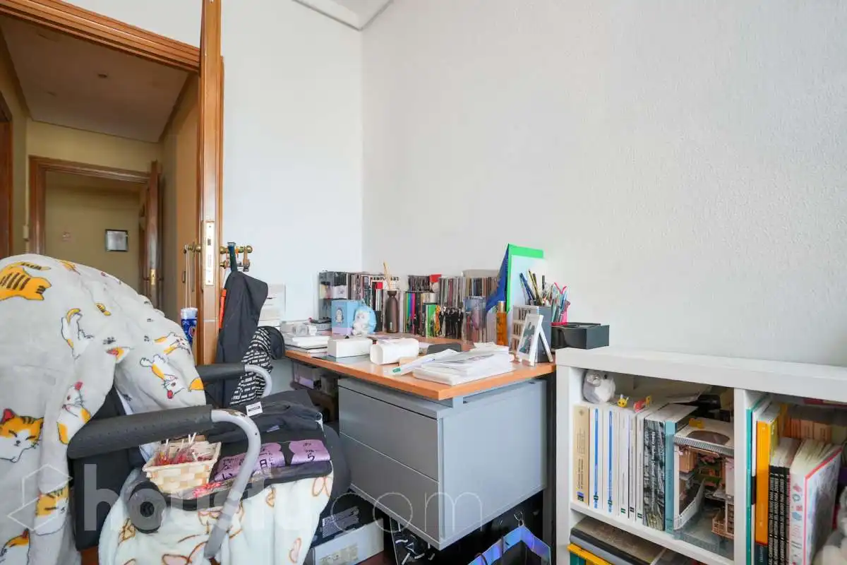 Flat for sale in Calle Santiago Rusiñol, Ciudad Universitaria