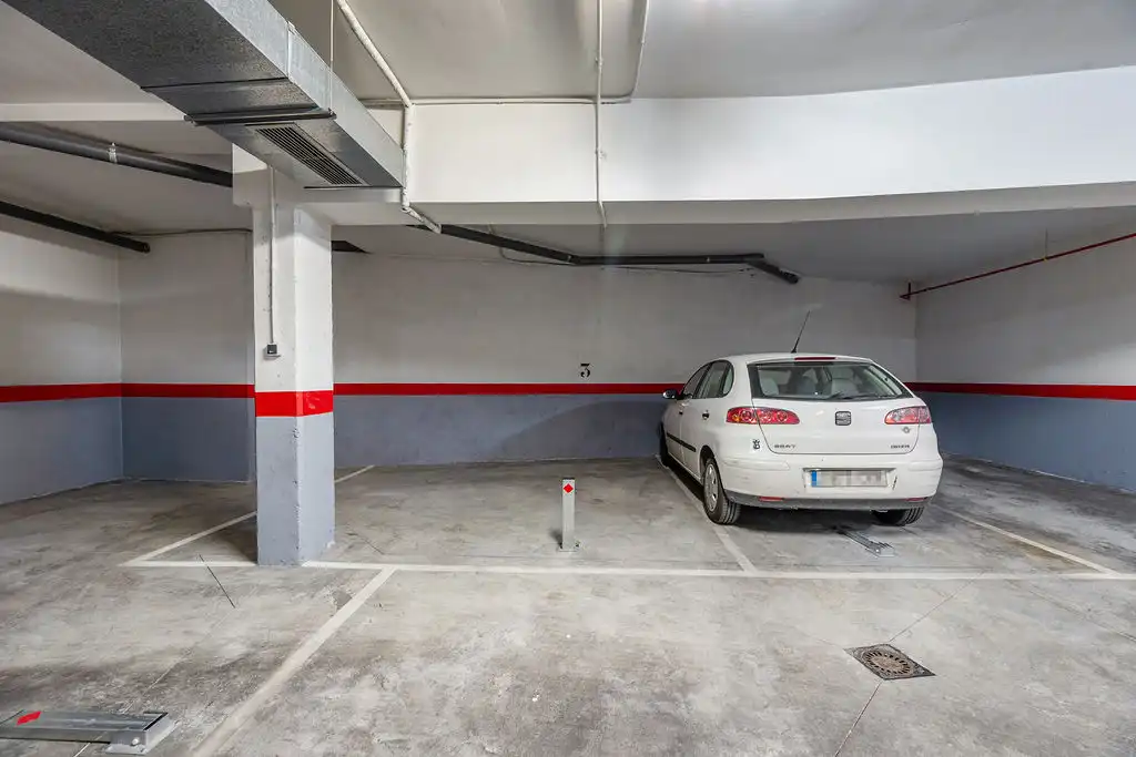 Parking avec ascenseur à vendre à Eugenio Serrano, imagen 2