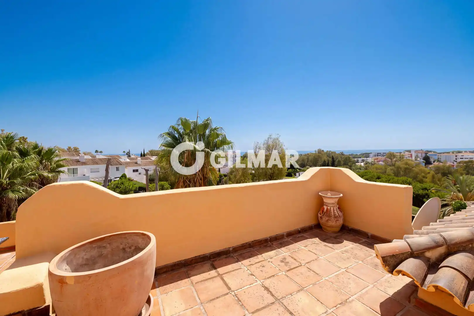 Jardí de Dúplex en venda en Estepona amb Calefacció, Jardí privat i Traster