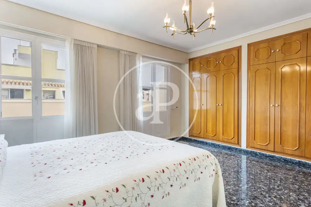 Habitación de Dúplex de alquiler en Burjassot con Aire acondicionado, Calefacción y Amueblado