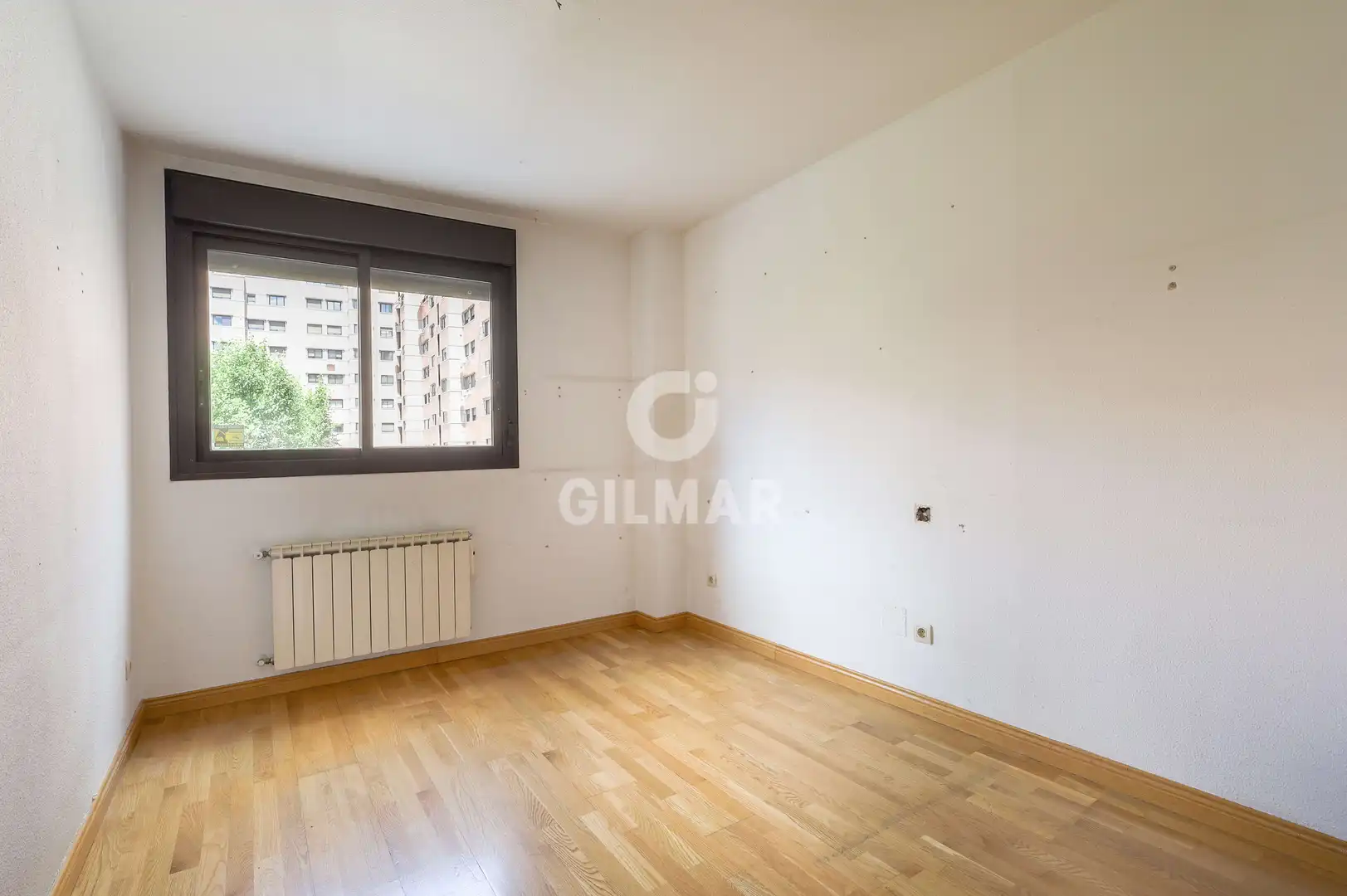 Bedroom of Flat for sale in Madrid  with Heating, Private garden and Storage room