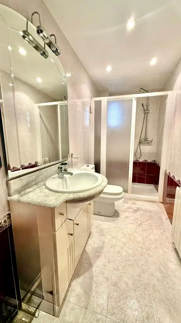 Baño de Casa o chalet en venta en Siete Aguas con Jardín privado, Terraza y Alarma