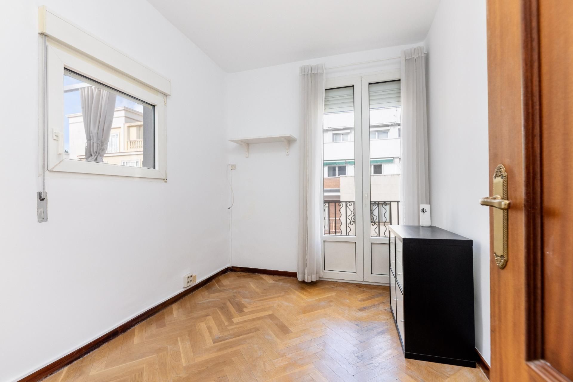 Dormitori de Àtic de lloguer en  Madrid Capital amb Aire condicionat, Parquet i Terrassa