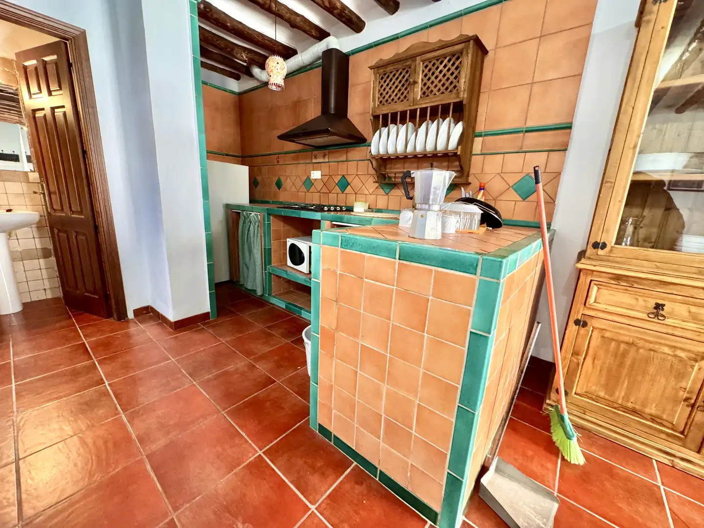 Kitchen of Buildings for sale in Juviles  with Alarm