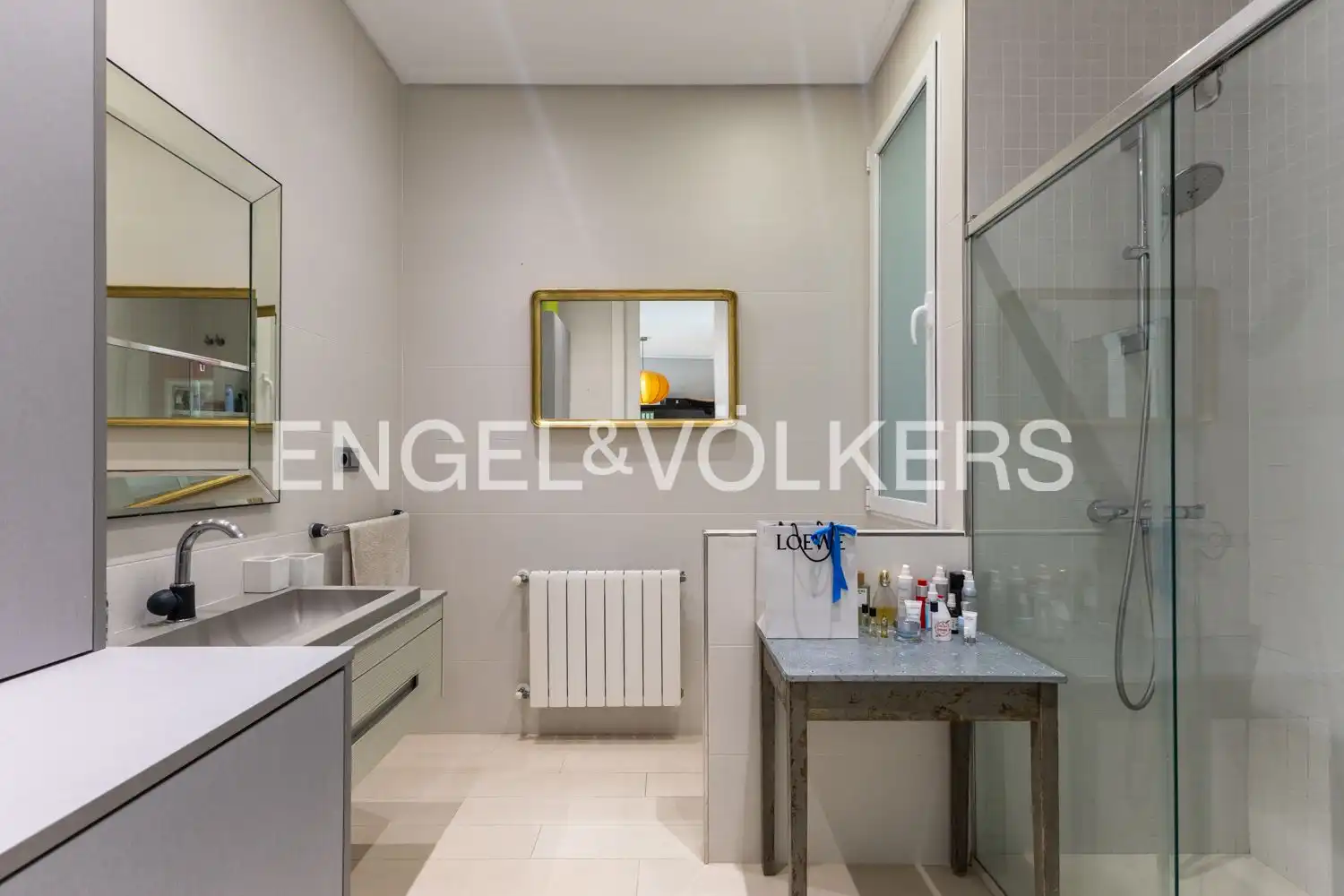 Baño de Piso en venta en Valencia con Aire acondicionado, Calefacción y Balcón