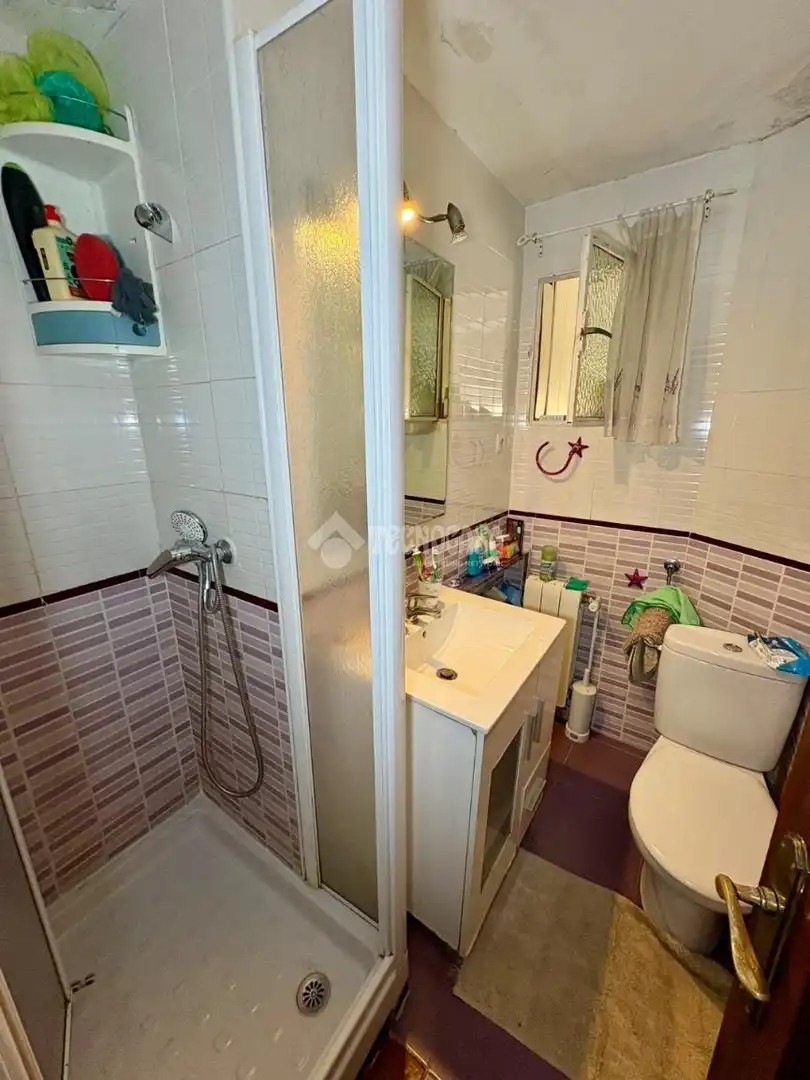 Badezimmer von Wohnung zum Verkauf in Madrid mit Klimaanlage, Heizung und Terrasse