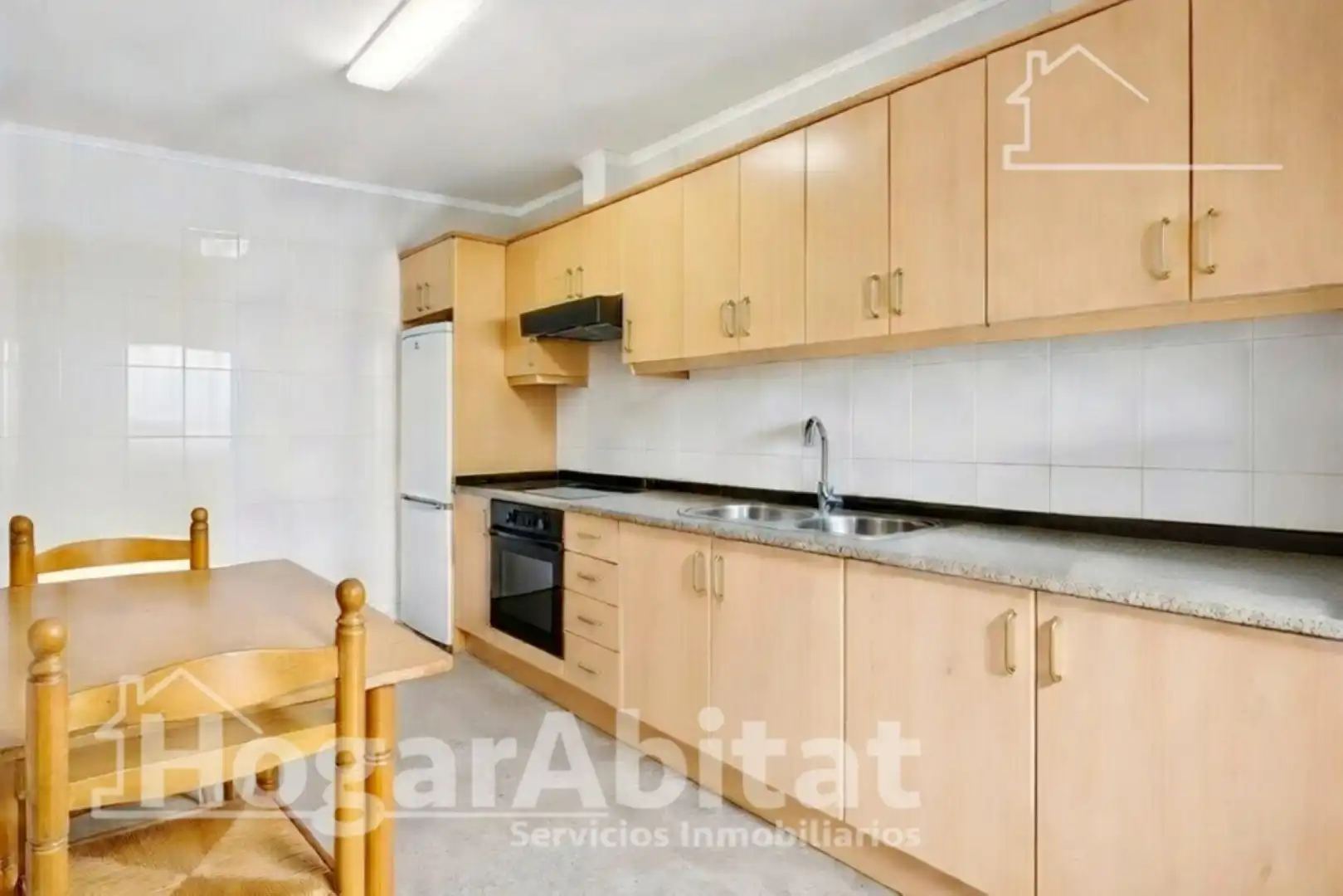 Cuina de Casa o xalet en venda en Castellón de la Plana / Castelló de la Plana amb Aire condicionat, Calefacció i Terrassa