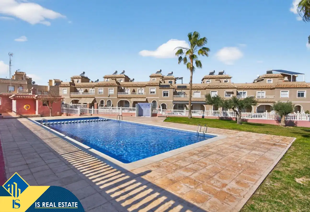 Reihenhaus mit Pool zum Verkauf in Gran Alacant