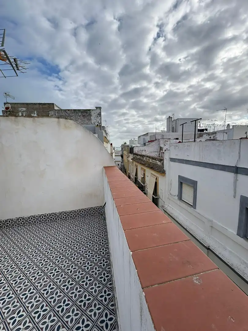 Vista exterior de Pis en venda en Cádiz