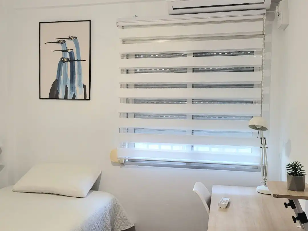 Bedroom of Flat for share in Sevilla  with Air Conditioner, Heating and Terrace