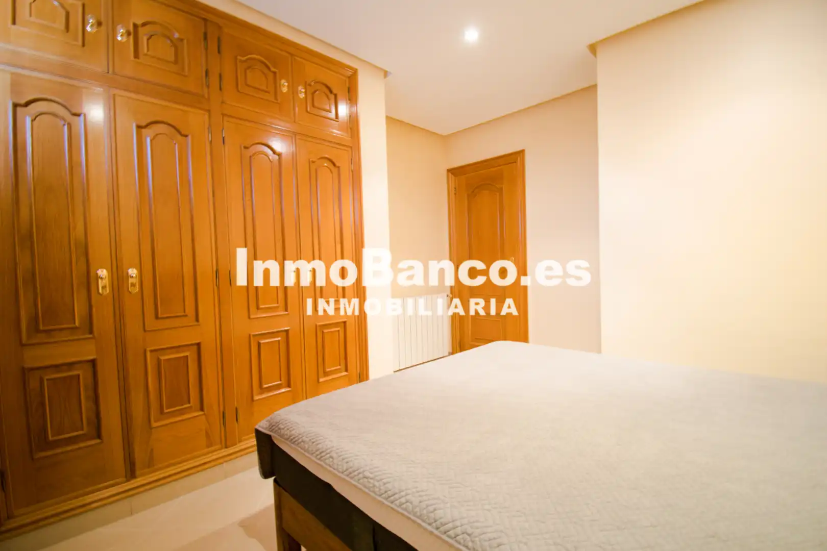 Habitación de Casa o chalet en venta en Chiva con Aire acondicionado, Calefacción y Jardín privado