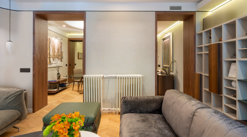 Foto 5 de Piso en venta en Ruíz de Alarcón, Jerónimos, Madrid