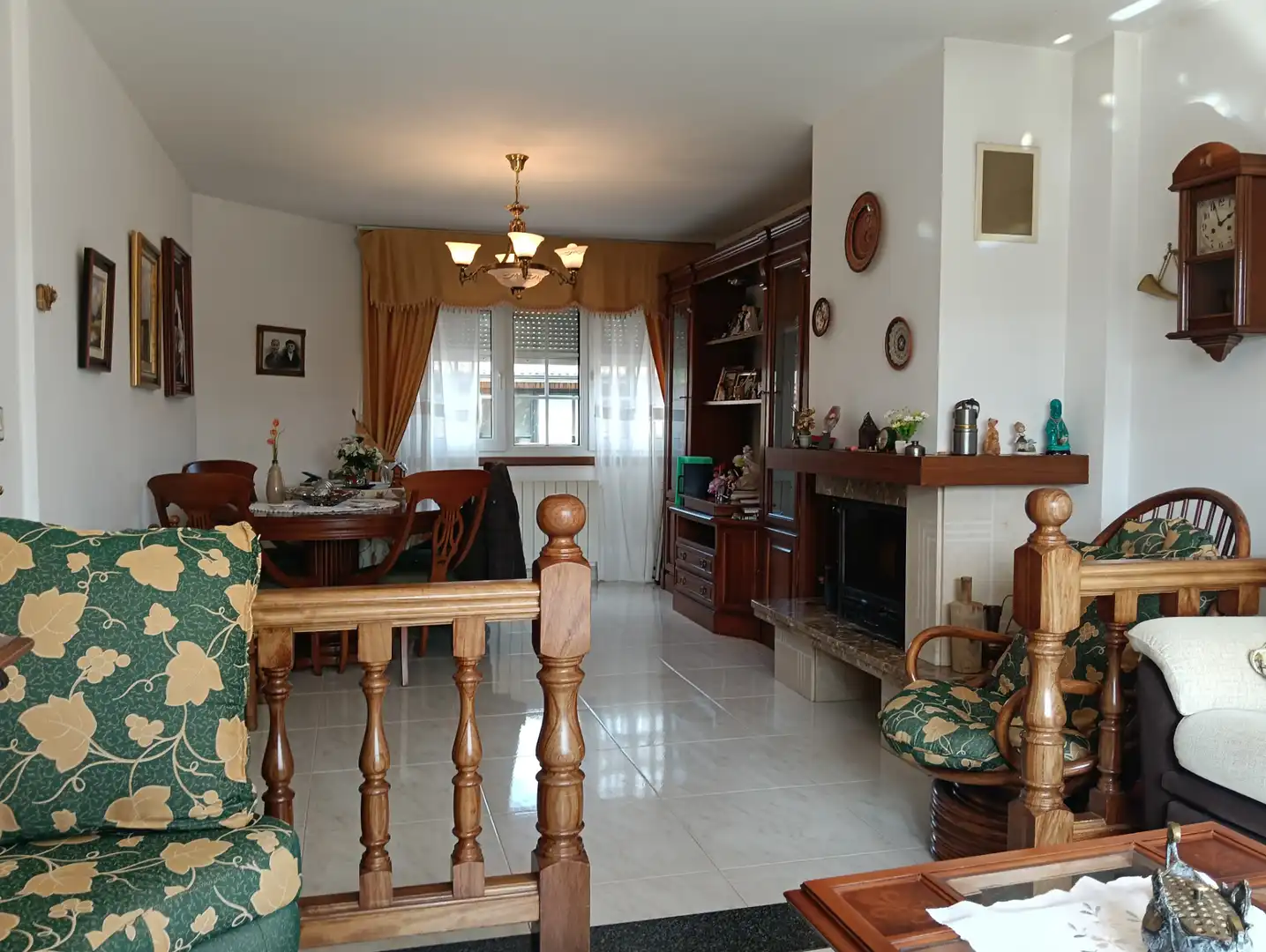 Sala de estar de Casa o chalet en venta en Oza dos Ríos con Calefacción, Jardín privado y Terraza