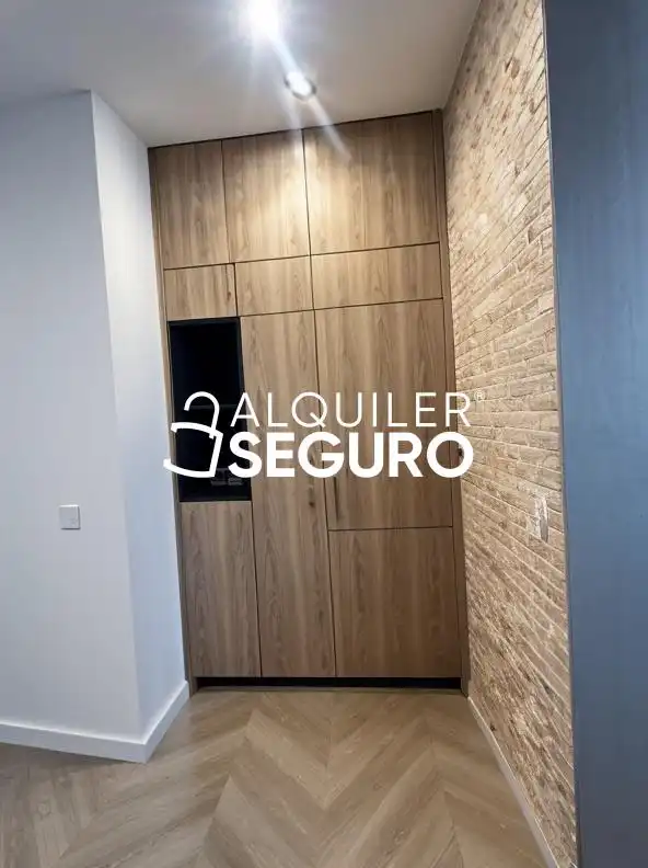 Piso de alquiler en Juan Navarro, Entrevías