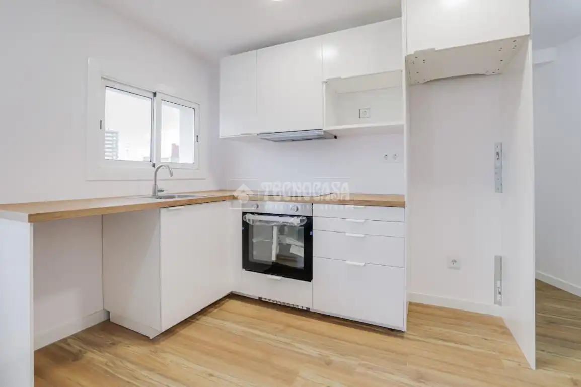 Cocina de Piso en venta en Terrassa con Balcón