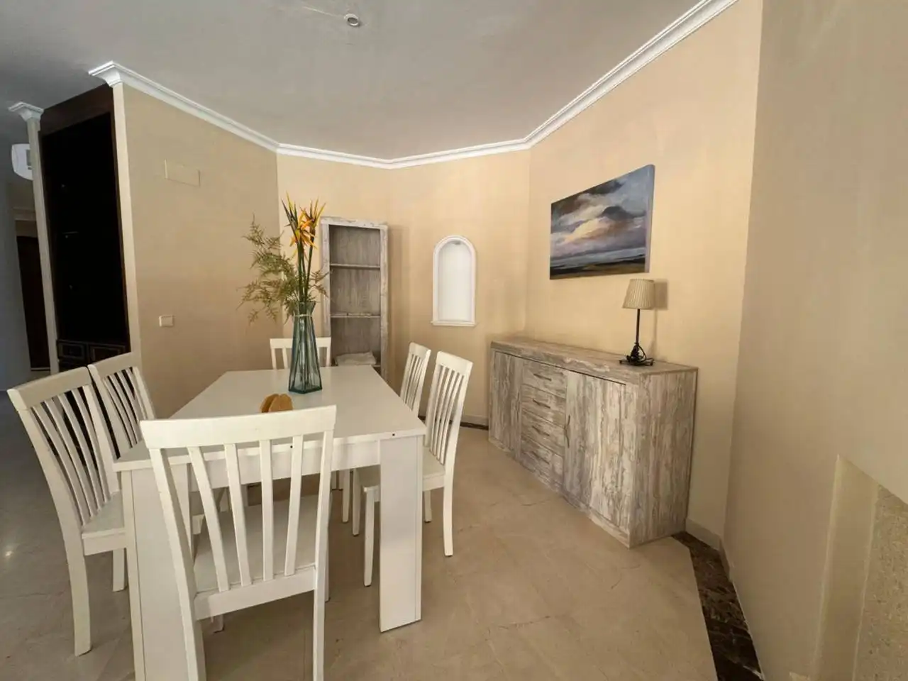 Esszimmer von Einfamilien-Reihenhaus zum Verkauf in Cartagena mit Klimaanlage, Privatgarten und Terrasse