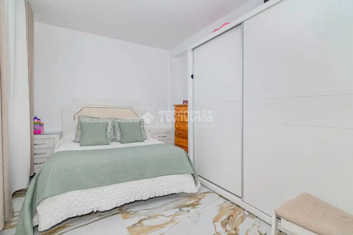 Habitación de Piso en venta en Lucena con Aire acondicionado y Calefacción