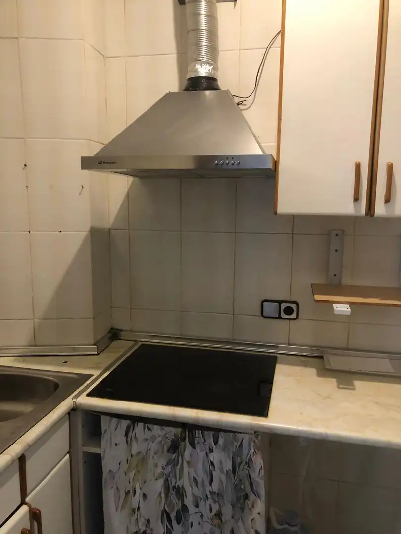 Cuina de Pis en venda en L'Hospitalet de Llobregat amb Balcó