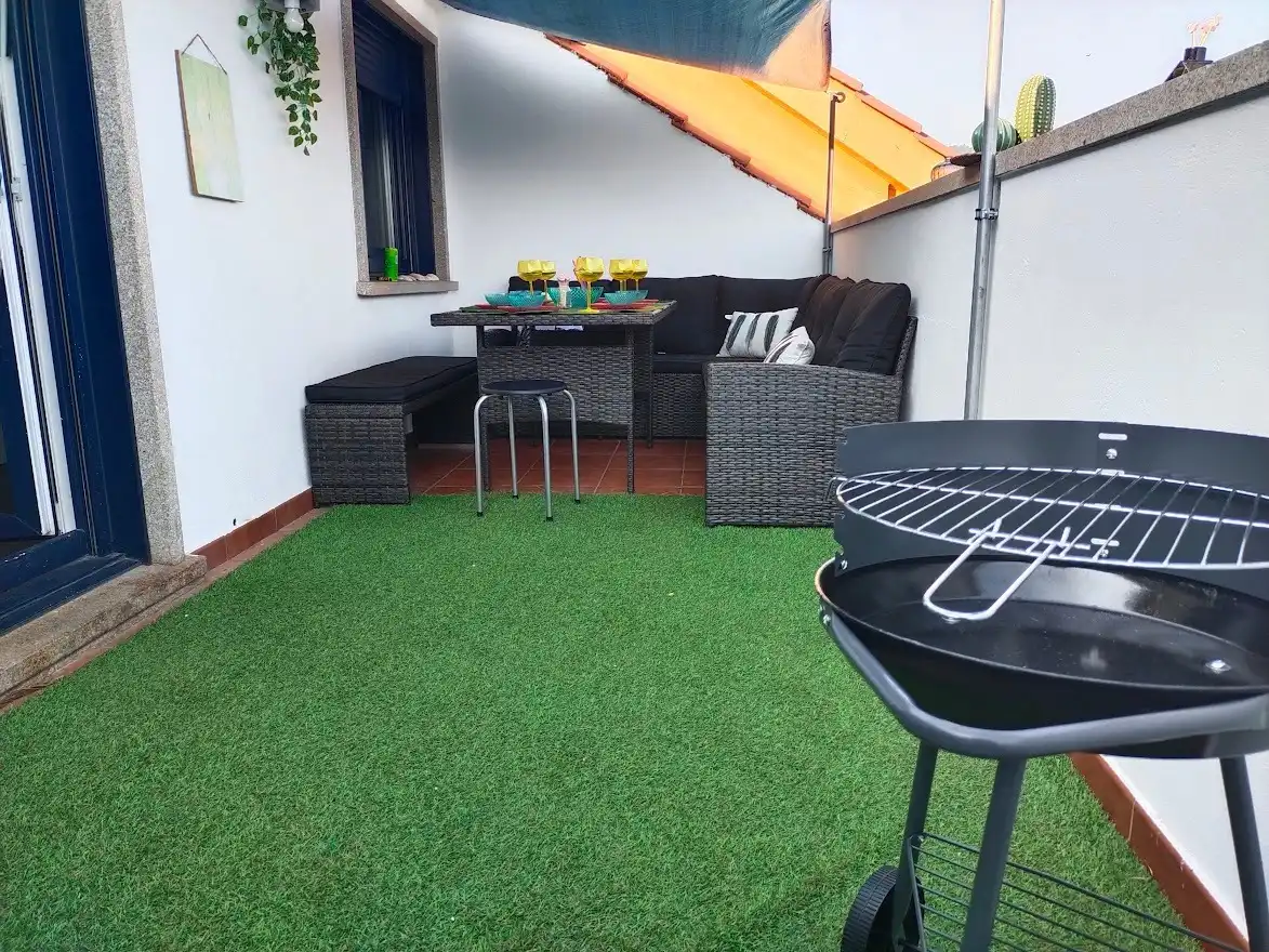 Terrassa de Casa adosada de lloguer en Cangas  amb Calefacció, Jardí privat i Parquet