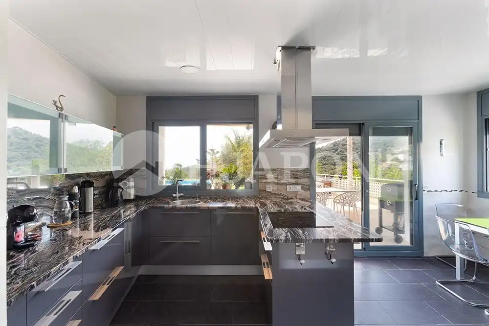 Kitchen of Houses for sale in Alella, Barcelona