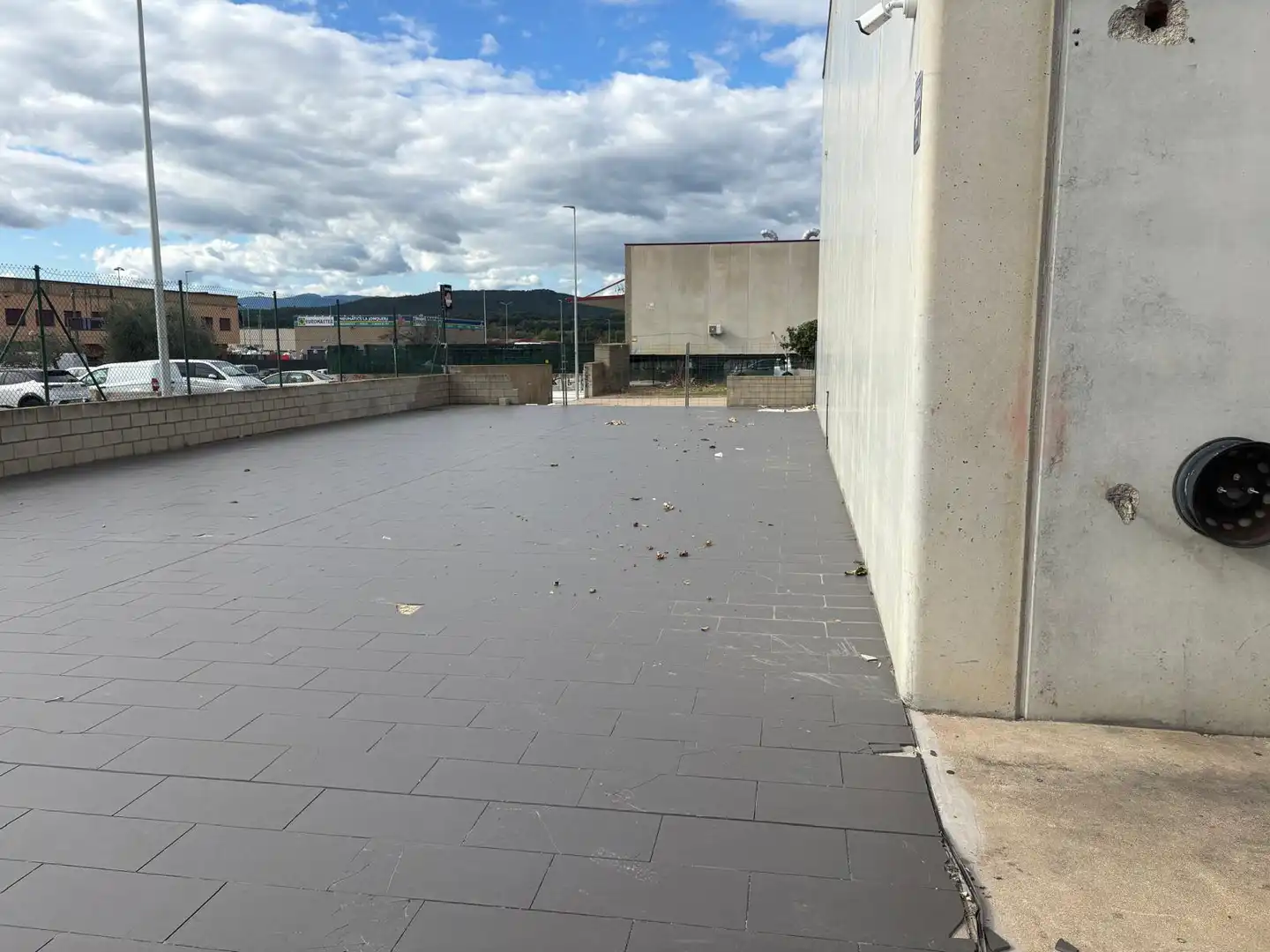Terrassa de Nau industrial en venda en La Jonquera, Girona