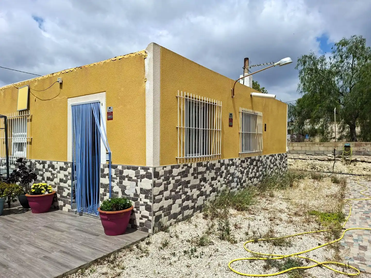 Außenansicht von Residential zum Verkauf in Alicante / Alacant