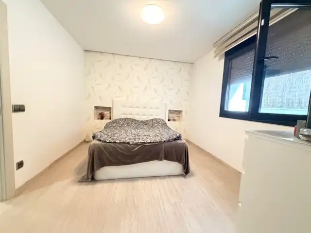 Bedroom of Houses for sale in Coslada  with Air Conditioner, Heating and Private garden