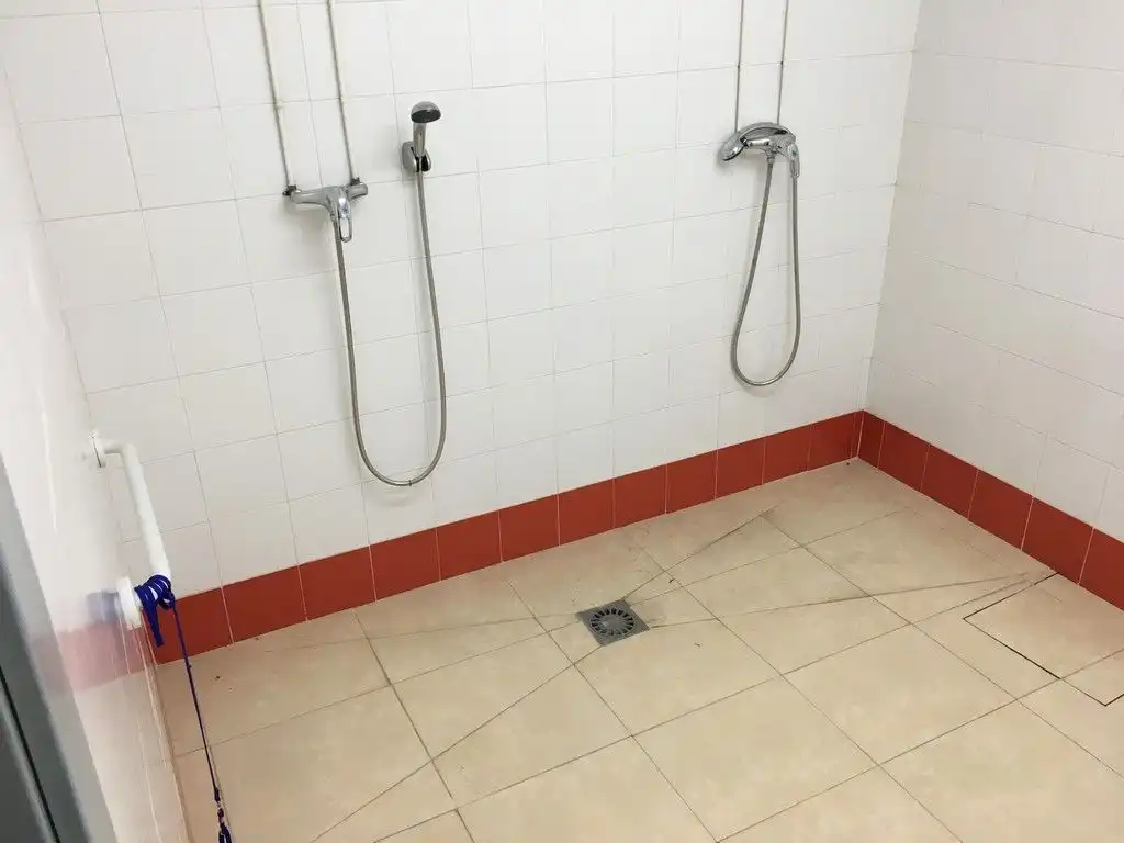 Baño de Nave industrial en venta en Teo