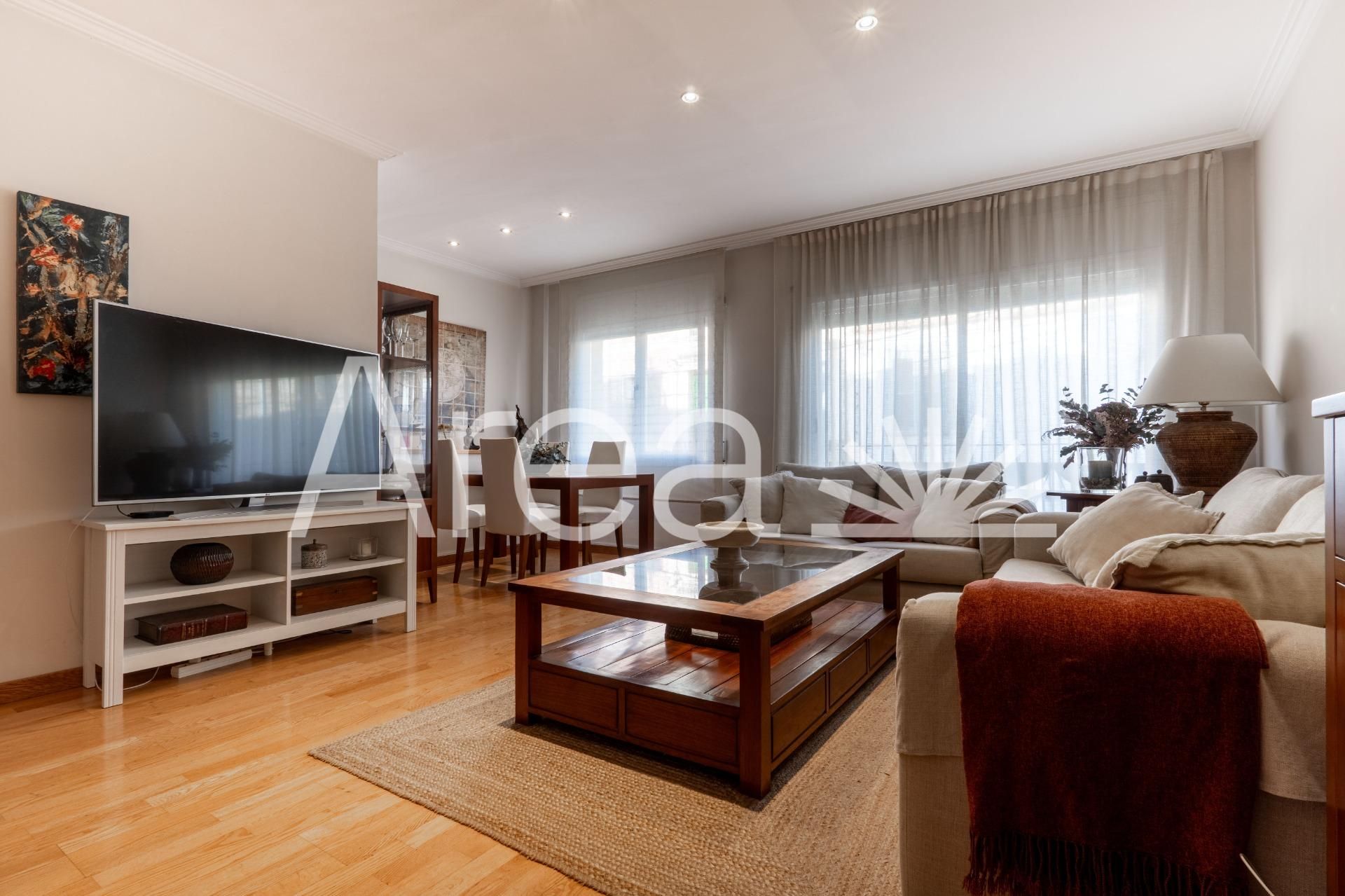 Sala d'estar de Dúplex en venda en Vilassar de Mar amb Calefacció, Parquet i Terrassa