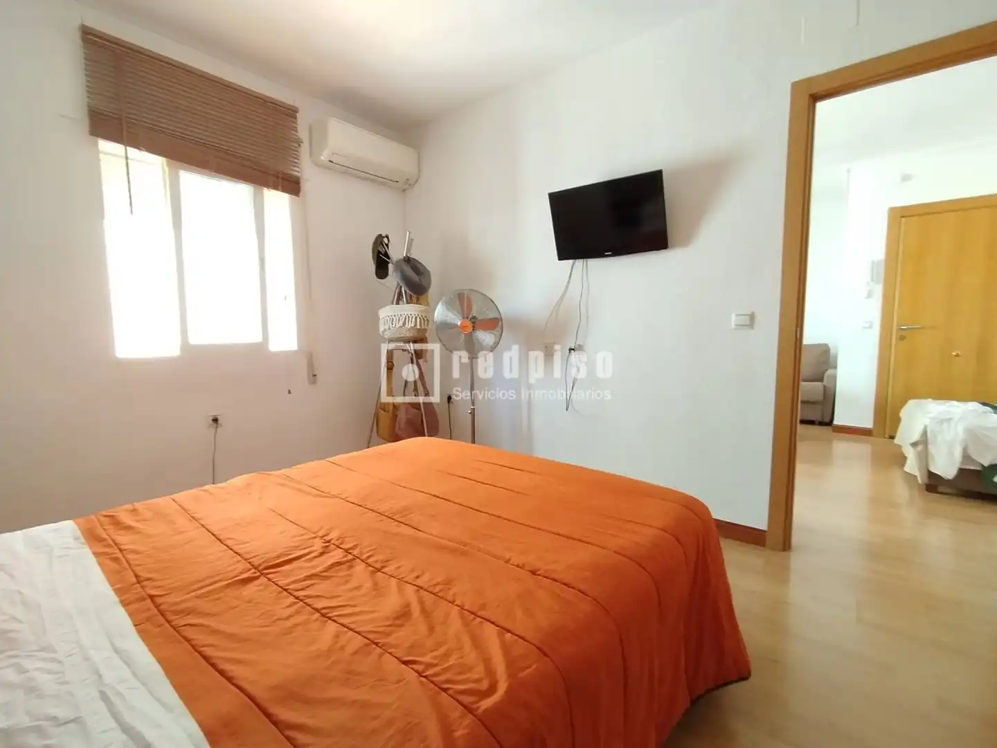 Schlafzimmer von Wohnung zur Miete in Sevilla mit Klimaanlage, Parkett und Terrasse