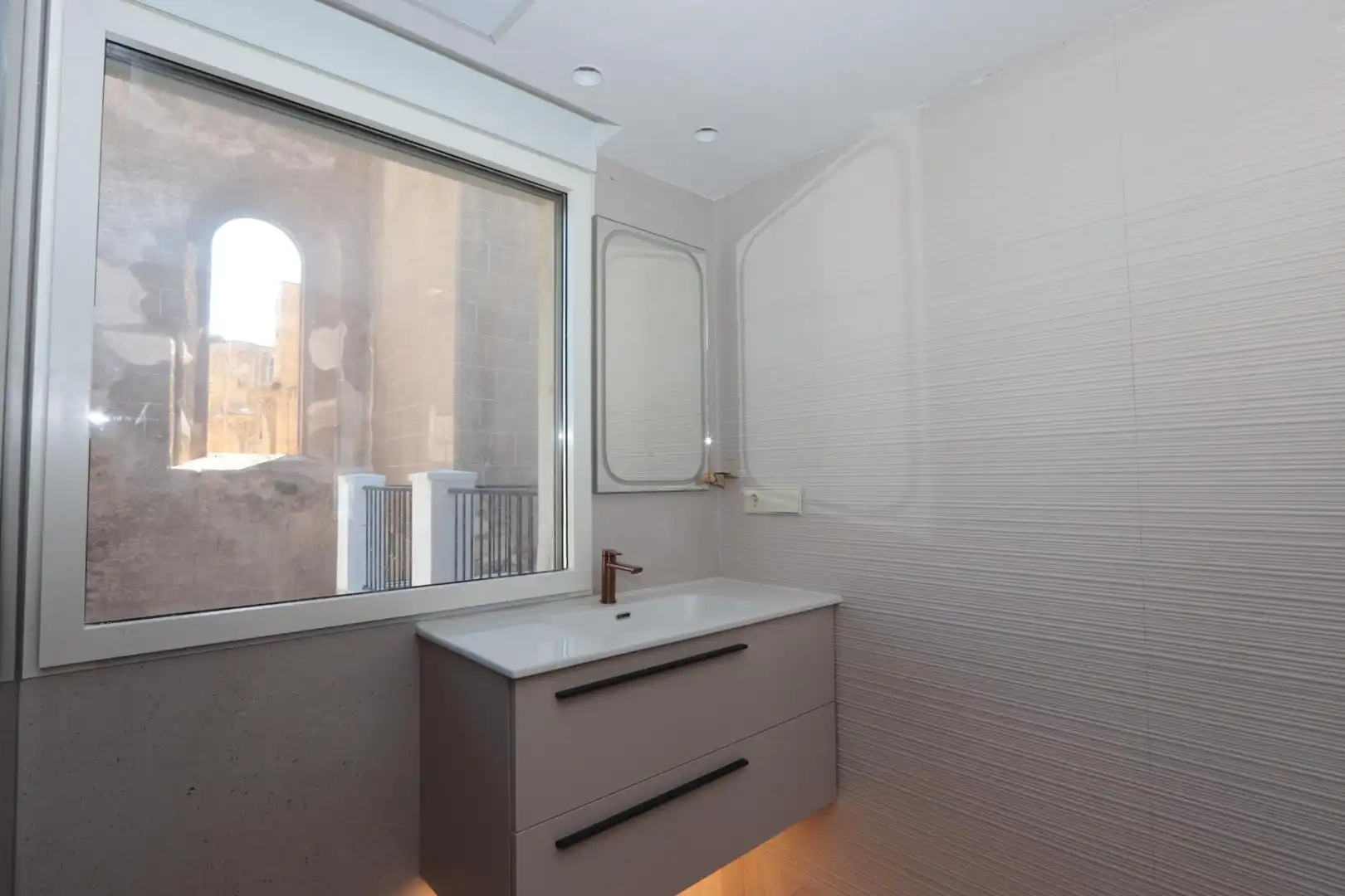 Badezimmer von Dachboden zum Verkauf in Cartagena mit Klimaanlage, Heizung und Parkett