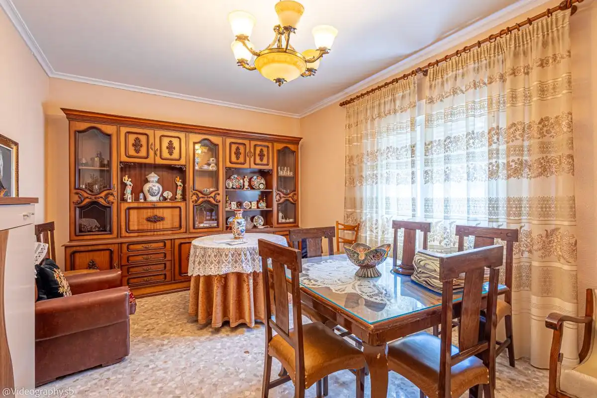 Esszimmer von Einfamilien-Reihenhaus zum Verkauf in Valdepeñas mit Heizung, Terrasse und Balkon