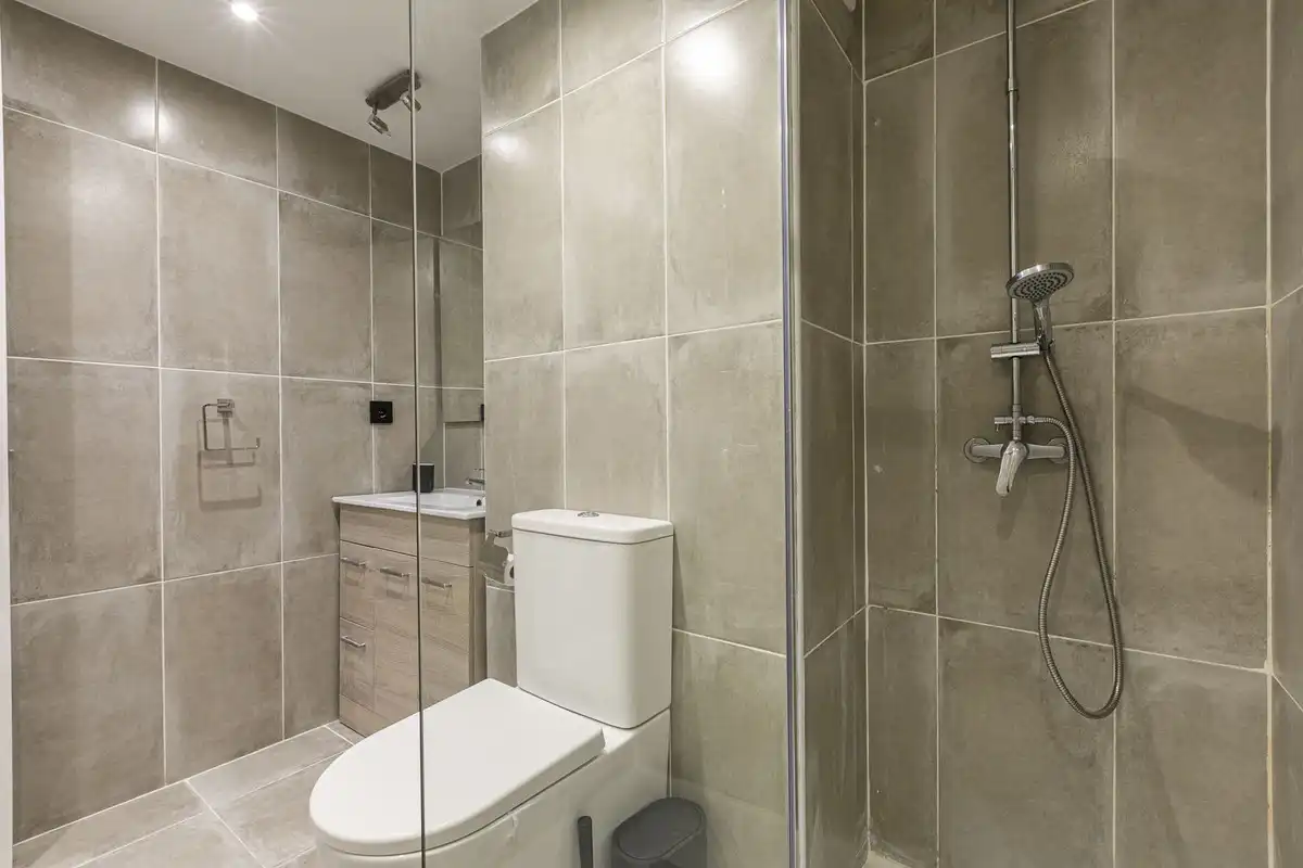 Bathroom of Apartments for sale in Marbella  with Air Conditioner, Heating and Terrace