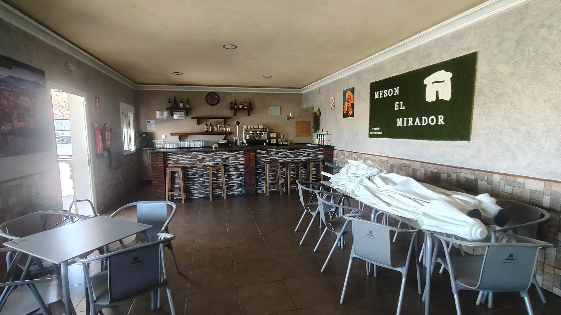 Commercial properties for sale in Gorafe  with Air Conditioner, Terrace and Furnished